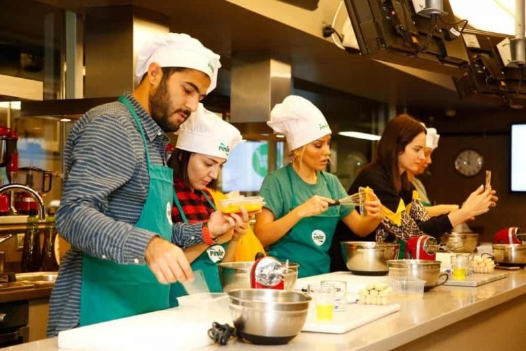 Fenomenler Mutfakta Güzel Yaşa