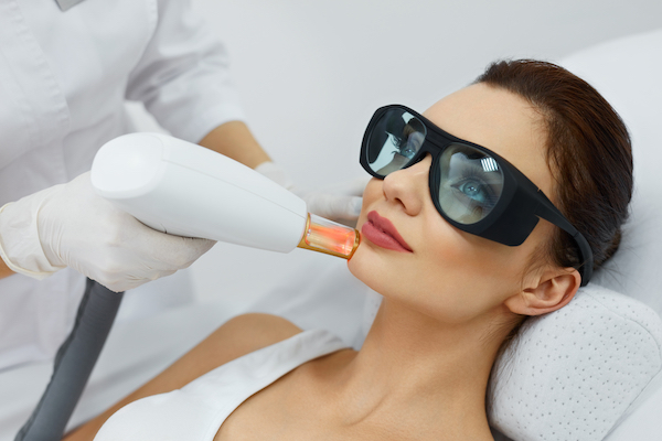Cosmetic,Laser,Procedures.,Beautician,Uses,Skin,Resurfacing,Equipment,To,Resurface