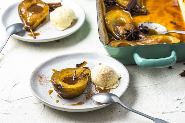 Sweet Ripe Pears Baked in Caramel. Hot Autumn Dessert