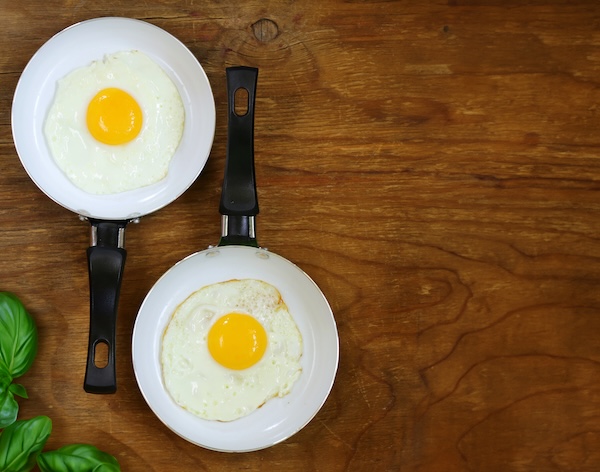 breakfast with fried eggs for healthy eating